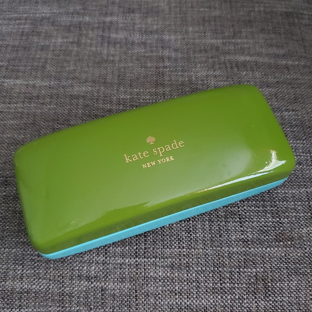 Kate Spade two-tone clamshell sunglasses case